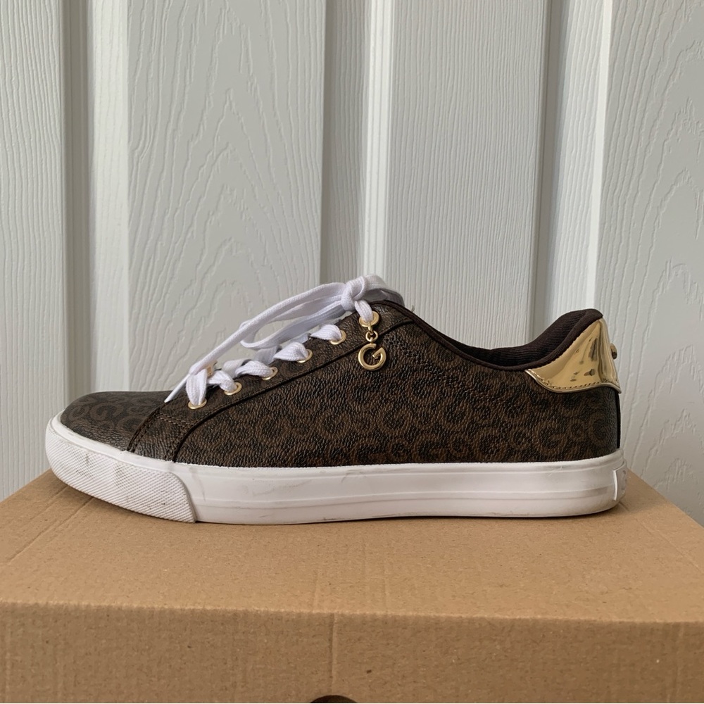GBG Los Angeles Brown Women’s Sneakers with Arch Support Size 10